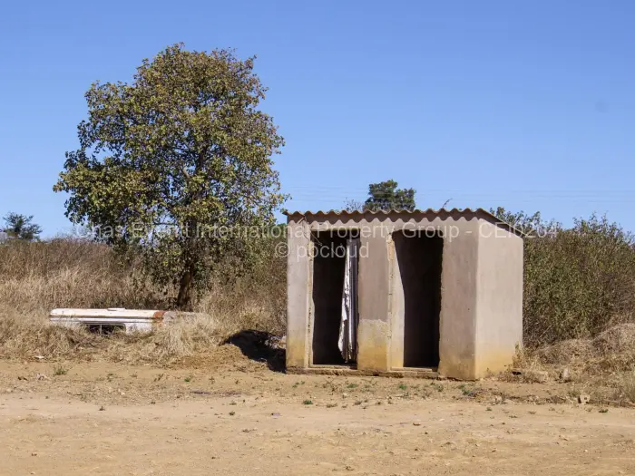 6 Bedroom House for Sale in Kensington Byo, Bulawayo