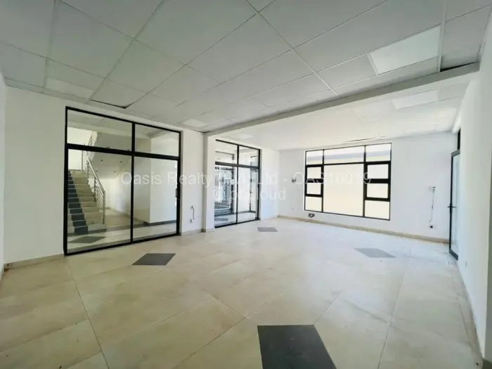 Commercial Property to Rent in Avenues