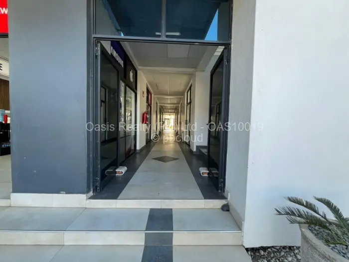Commercial Property to Rent in Avenues