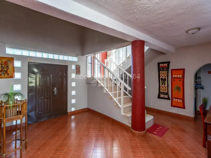 6 Bedroom House for Sale in Hogerty Hill, Harare