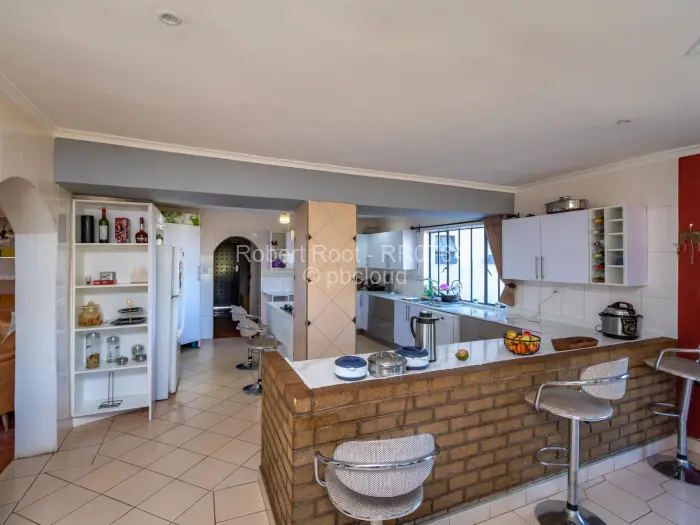 6 Bedroom House for Sale in Hogerty Hill, Harare