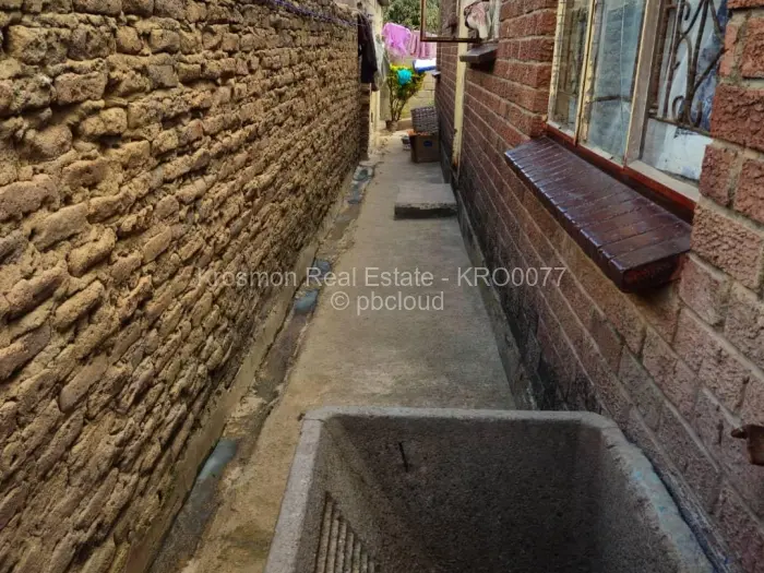 4 Bedroom House for Sale in Chitungwiza, Chitungwiza