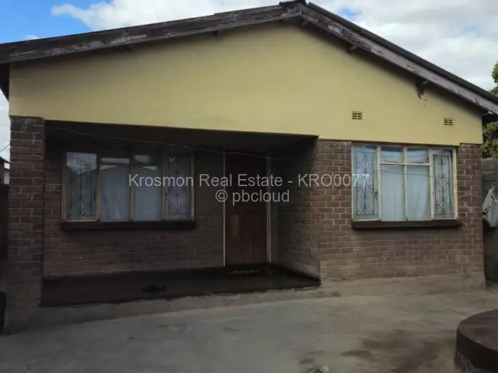 4 Bedroom House for Sale in Chitungwiza, Chitungwiza