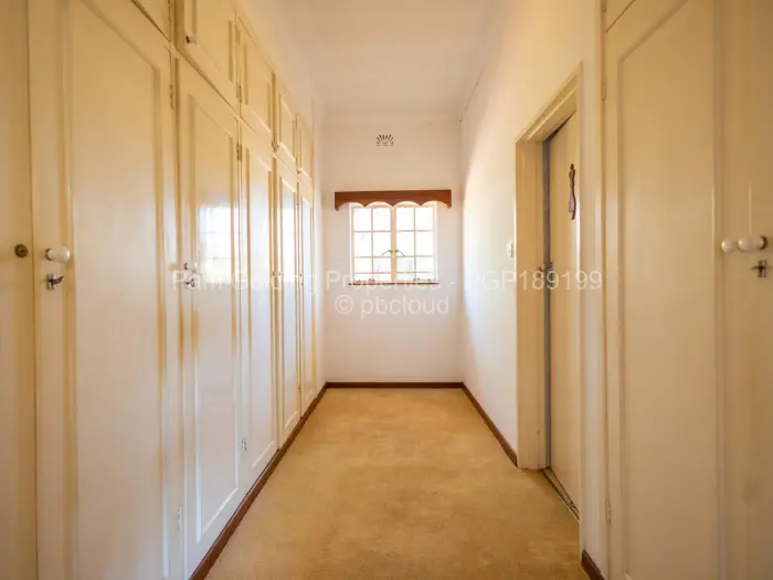 5 Bedroom House for Sale in Ryelands, Harare