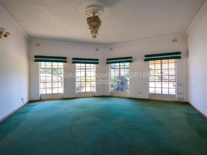 5 Bedroom House for Sale in Ryelands, Harare