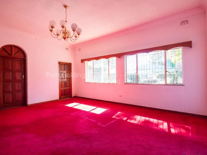 5 Bedroom House for Sale in Ryelands, Harare