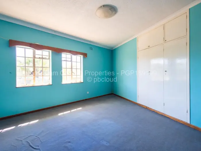 5 Bedroom House for Sale in Ryelands, Harare