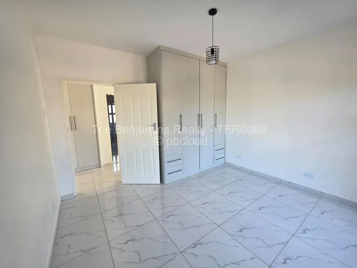 Flat/Apartment to Rent in Avondale West