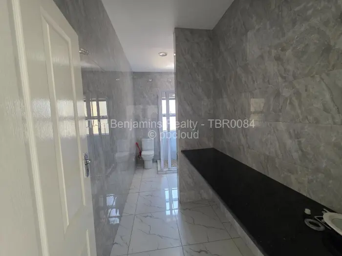 Flat/Apartment to Rent in Avondale West
