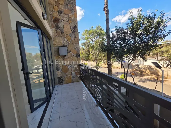 Flat/Apartment to Rent in Avondale West