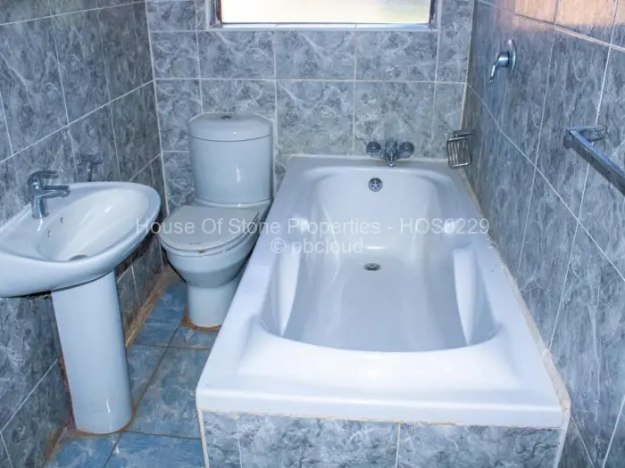 5 Bedroom House for Sale in Shawasha Hills, Harare