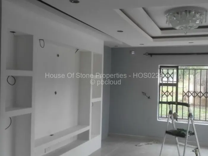 5 Bedroom House for Sale in Shawasha Hills, Harare