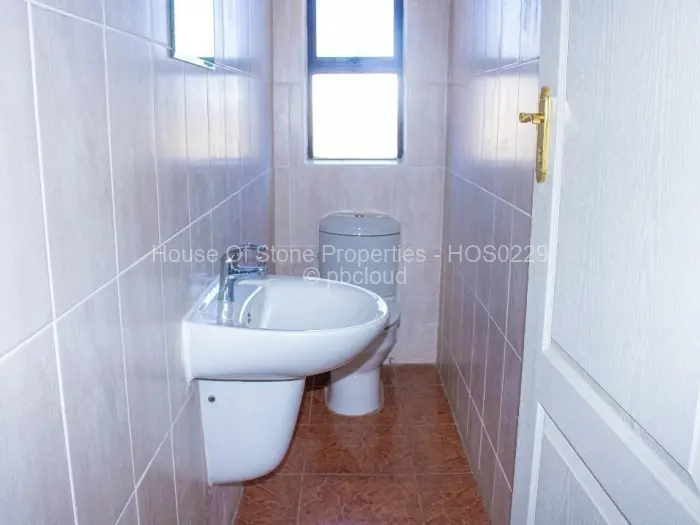 5 Bedroom House for Sale in Shawasha Hills, Harare