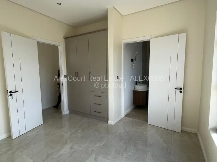 5 Bedroom House for Sale in Mount Pleasant Heights, Harare