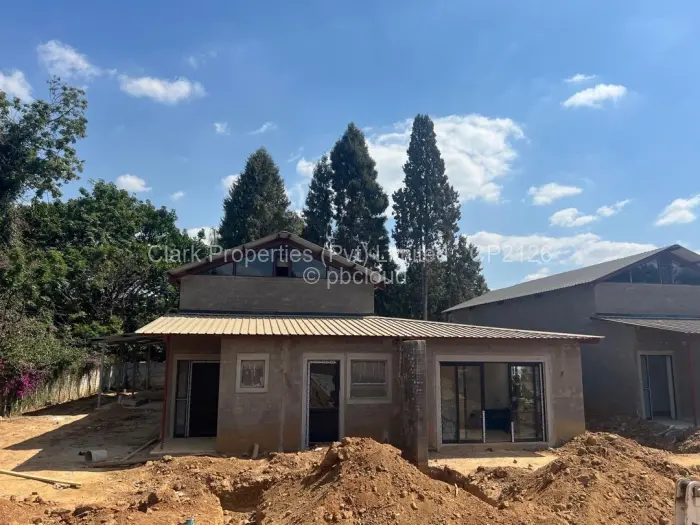 Townhouse/Complex/Cluster for Sale in Newlands, Harare