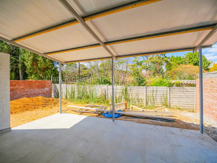Townhouse/Complex/Cluster for Sale in Newlands, Harare