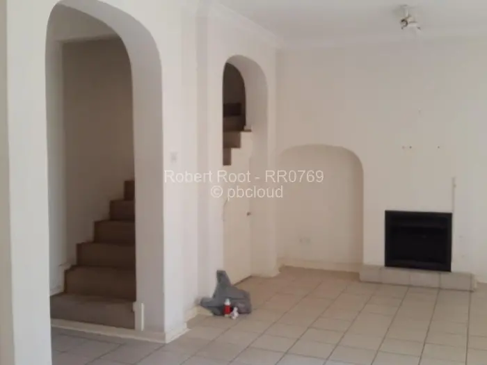 Flat/Apartment to Rent in Newlands, Harare