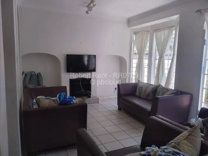 Flat/Apartment to Rent in Newlands, Harare