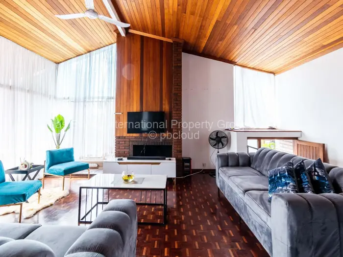 2 Bedroom House for Sale in Morningside Byo, Bulawayo