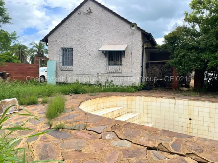 3 Bedroom House for Sale in Kumalo, Bulawayo