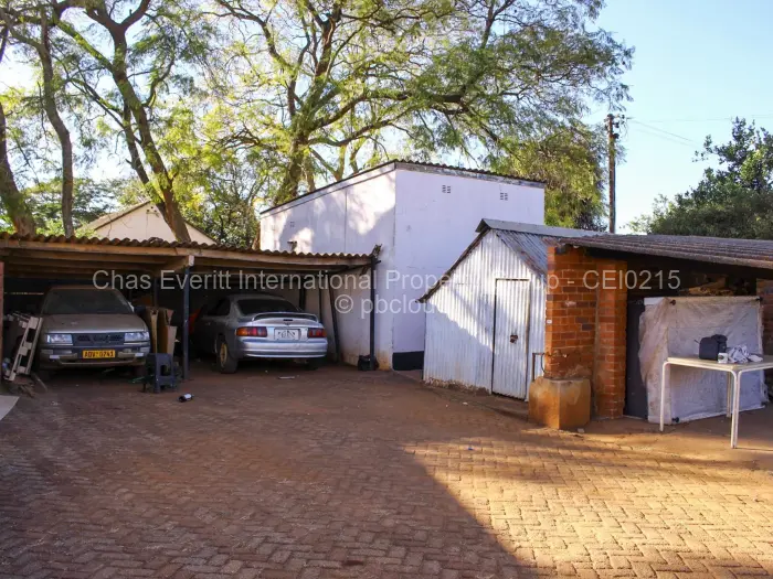 3 Bedroom House for Sale in Kumalo, Bulawayo