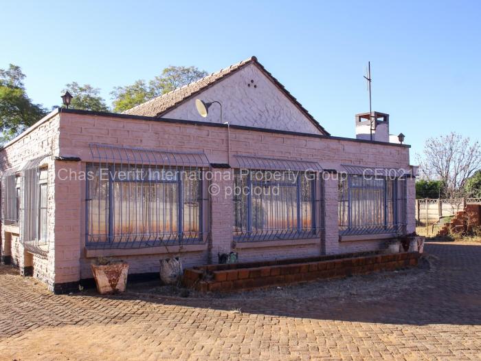 3 Bedroom House for Sale in Kumalo, Bulawayo