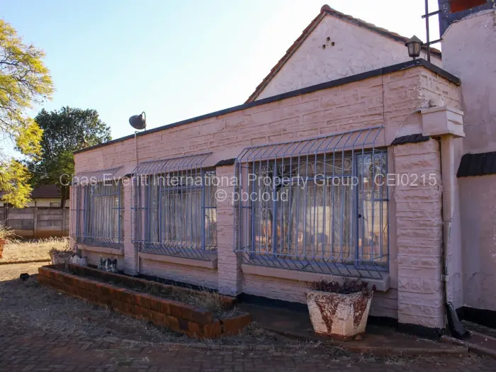 3 Bedroom House for Sale in Kumalo, Bulawayo