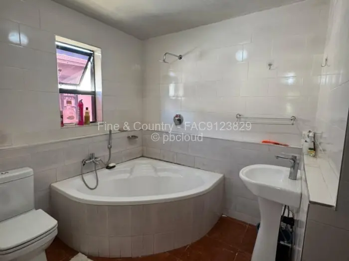 Townhouse/Cluster to Rent in Highlands, Harare