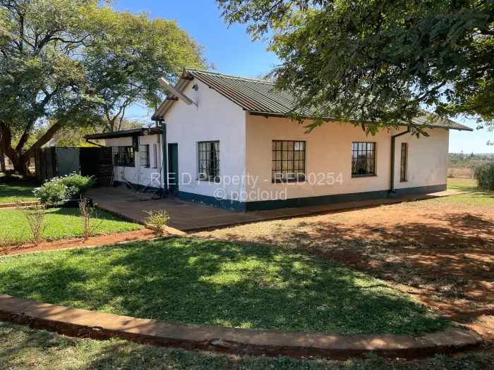 3 Bedroom House for Sale in Worringham, Bulawayo