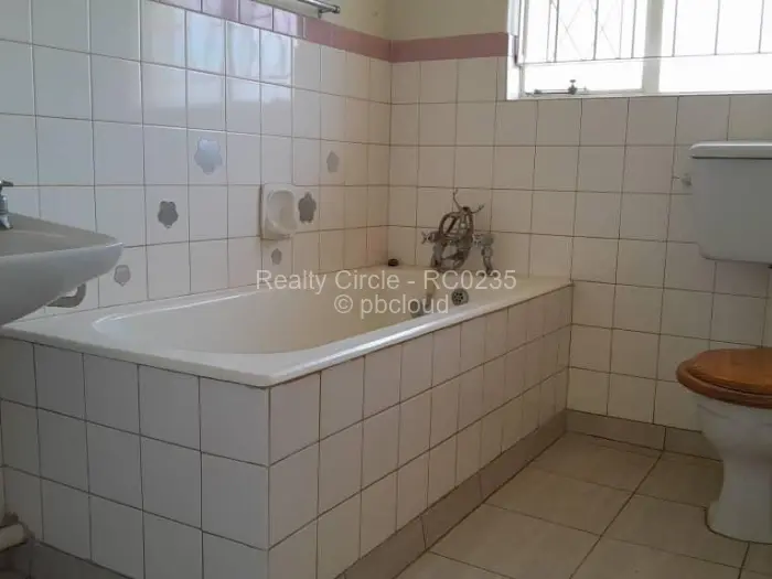 2 Bedroom Cottage/Garden Flat to Rent in Mount Pleasant