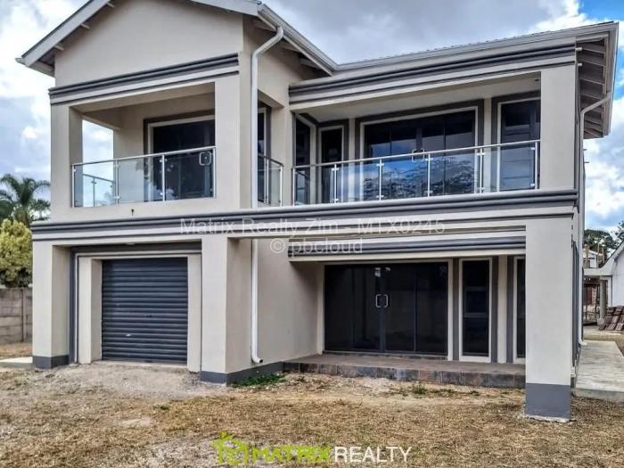 Townhouse/Cluster for Sale in Strathaven, Harare