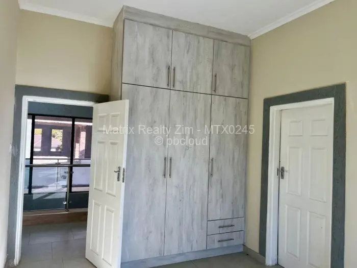 Townhouse/Complex/Cluster for Sale in Strathaven, Harare