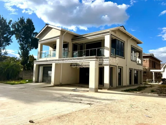 Townhouse/Complex/Cluster for Sale in Strathaven, Harare