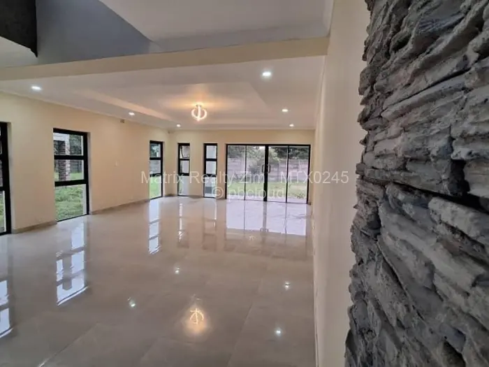 Townhouse/Complex/Cluster for Sale in Strathaven, Harare