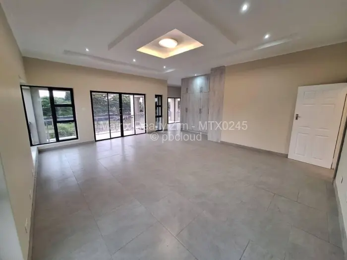 Townhouse/Complex/Cluster for Sale in Strathaven, Harare
