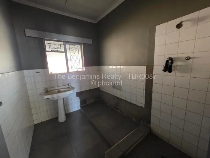 Commercial Property to Rent in Msasa