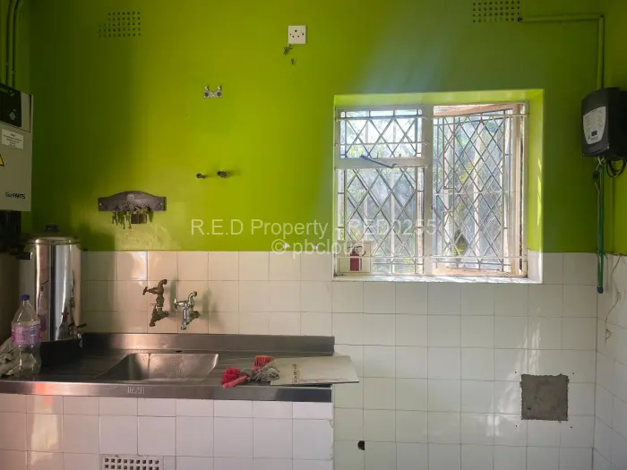 3 Bedroom House for Sale in Suburbs, Bulawayo