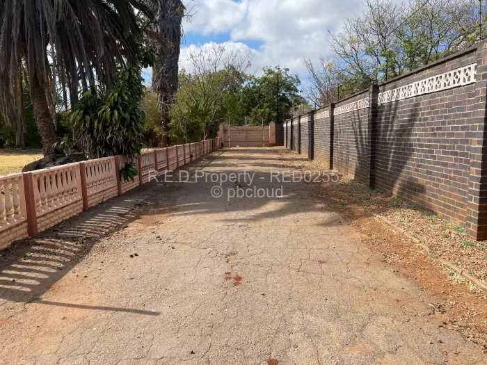 3 Bedroom House for Sale in Suburbs, Bulawayo