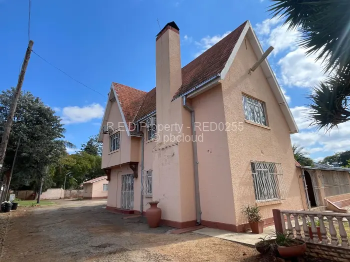 3 Bedroom House for Sale in Suburbs, Bulawayo