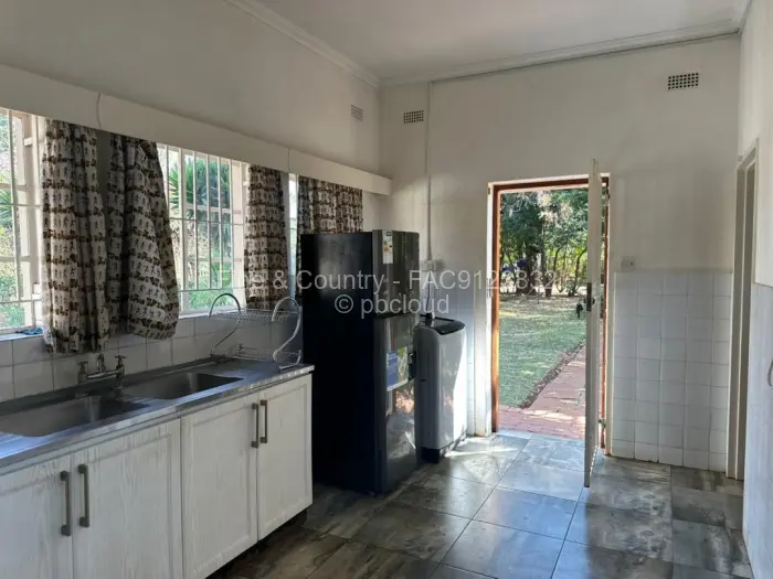 3 Bedroom House to Rent in Mount Pleasant