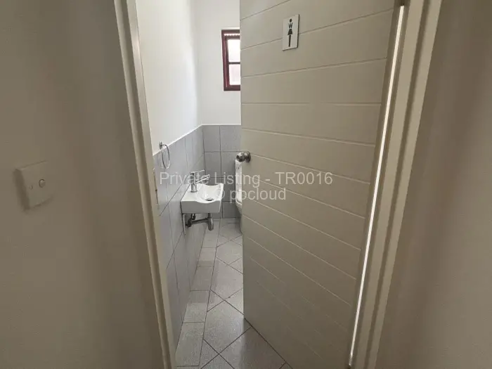 Commercial Property to Rent in Borrowdale