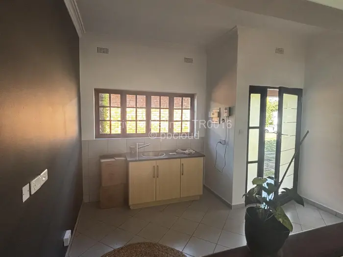 Commercial Property to Rent in Borrowdale
