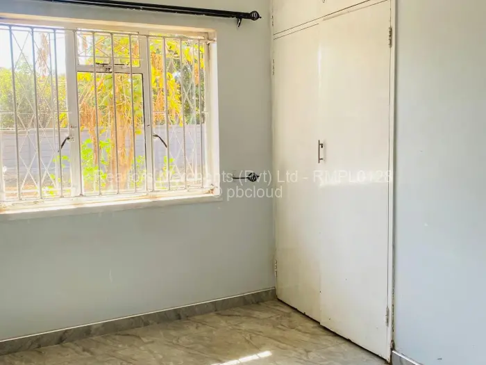 3 Bedroom House to Rent in Ashdown Park