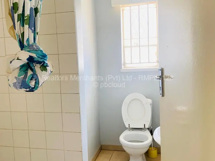 3 Bedroom House to Rent in Ashdown Park