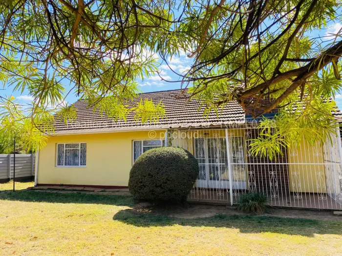 3 Bedroom House to Rent in Ashdown Park