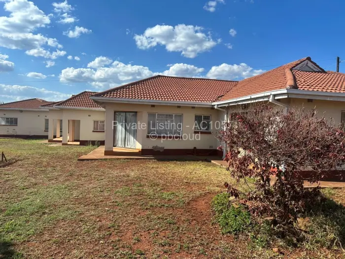 6 Bedroom House for Sale in Gletwin Park, Harare