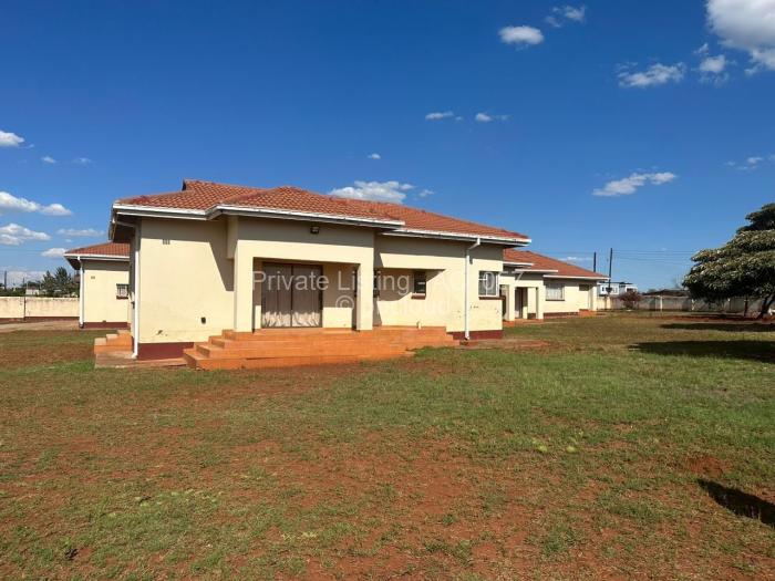 6 Bedroom House for Sale in Gletwin Park, Harare
