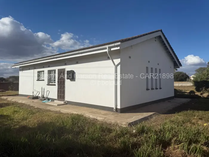 3 Bedroom Cottage/Garden Flat for Sale in Westgate, Harare