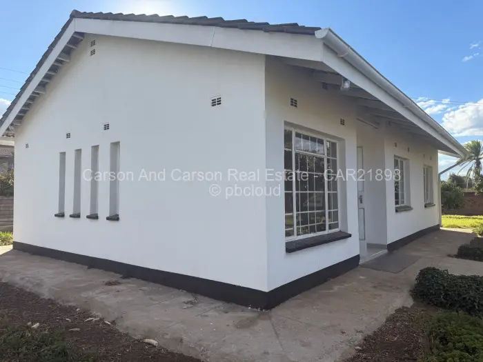 3 Bedroom Cottage/Garden Flat for Sale in Westgate, Harare