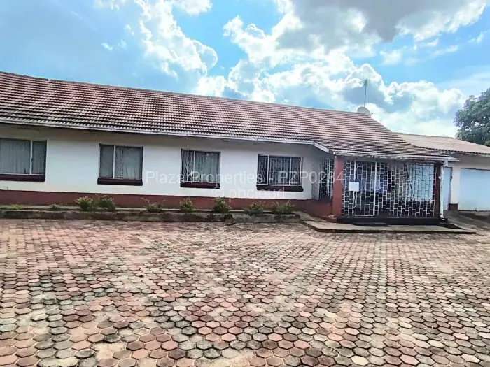 1 Bedroom Cottage/Garden Flat to Rent in Waterfalls, Harare